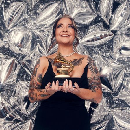 Ashley McBryde was holding the Grammy won by Carly Pearce in February 2023.